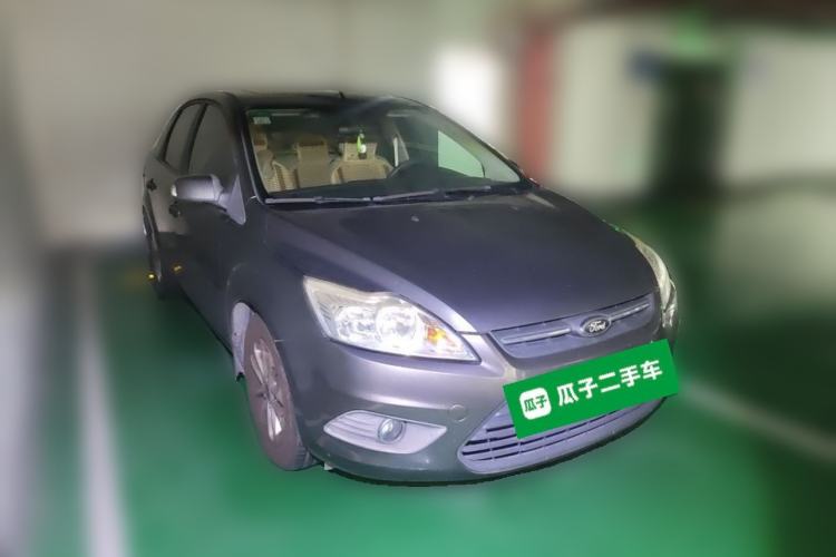 Used Ford Focus 2013 Sedan Classic 1.8L Manual Millionth Anniversary Edition Front Right 45 Deg