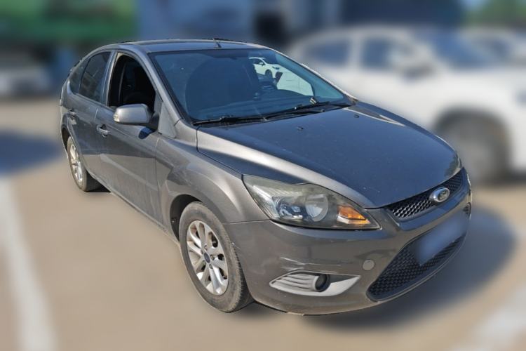 Used Ford Focus 2013 Hatchback Classic 1.8L Automatic Base Model Front Right 45 Deg