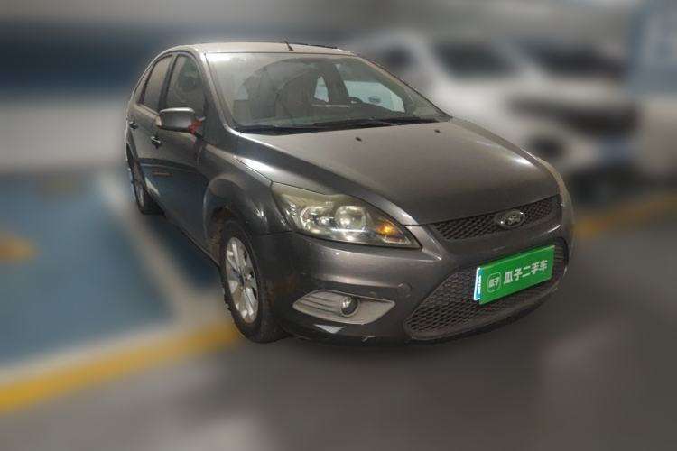 Used Ford Focus 2013 Hatchback Classic 1.8L Manual Base Model Front Right 45 Deg