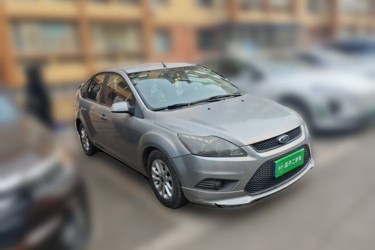 Used Ford Focus 2013 Hatchback Classic 1.8L Manual Base Model Front Right 45 Deg