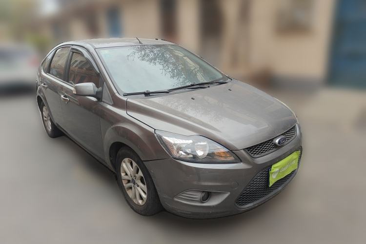 Used Ford Focus 2013 Hatchback Classic 1.8L Manual Base Model Front Right 45 Deg