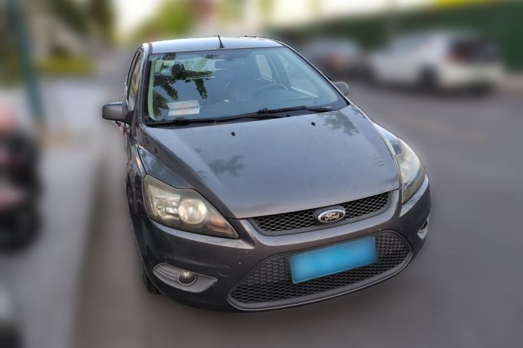 Used Ford Focus 2013 Hatchback Classic 1.8L Manual Base Model Front Right 45 Deg