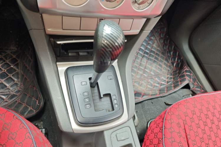 Used Ford Focus 2013 Hatchback Classic 1.8L Automatic Base Model Gear Lever