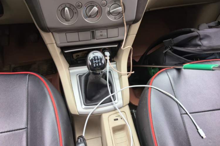 Used Ford Focus 2013 Sedan Classic 1.8L Manual Base Model Gear Lever