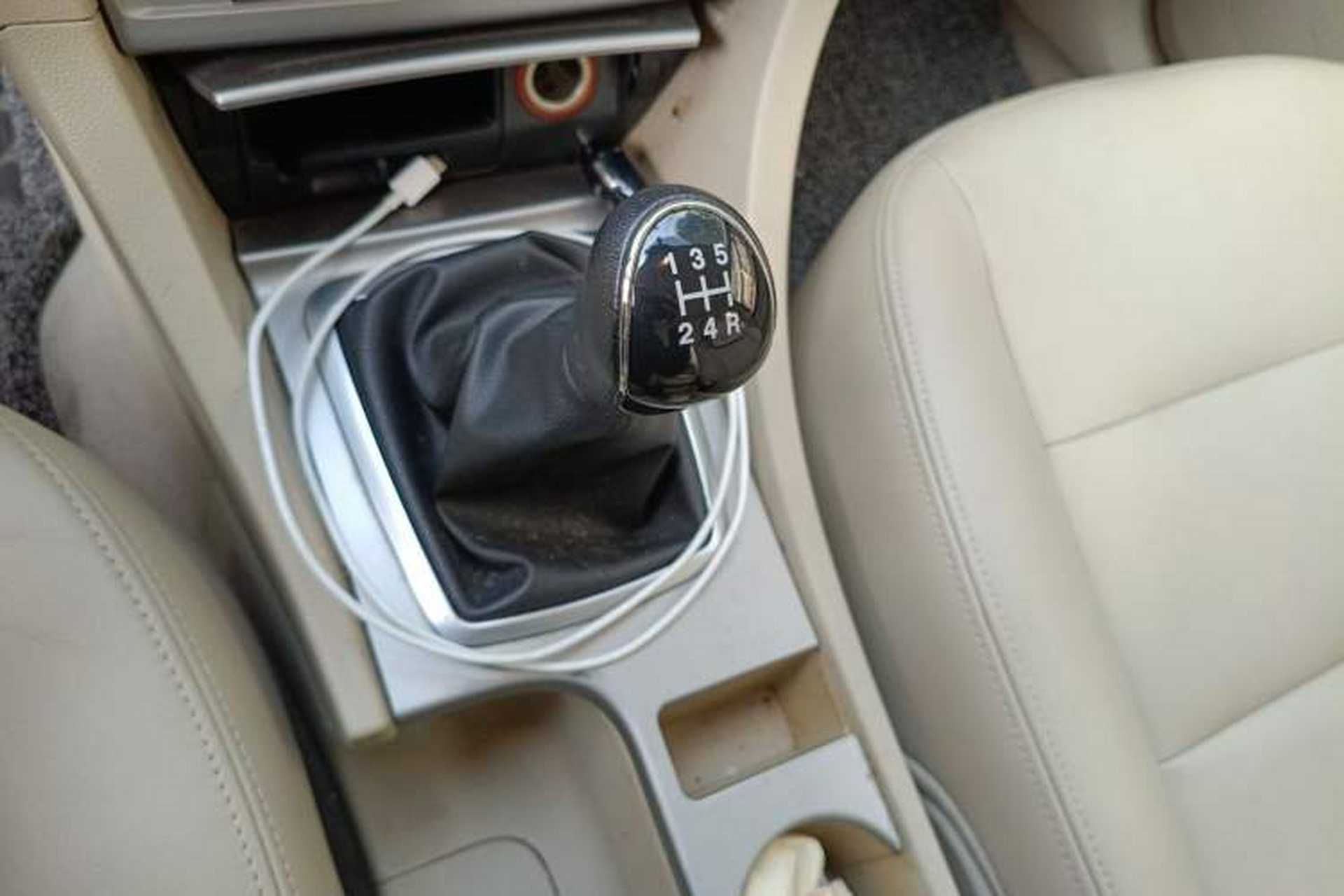 Used Ford Focus 2013 Sedan Classic 1.8L Manual Fashion Edition Gear Lever