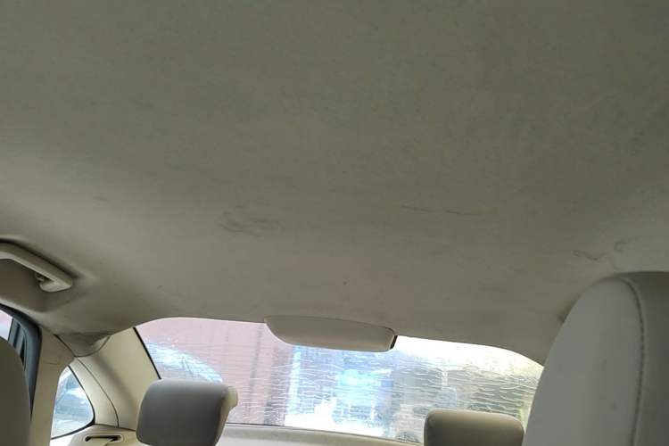 Used Ford Focus 2013 Sedan Classic 1.8L Manual Base Model Headliner