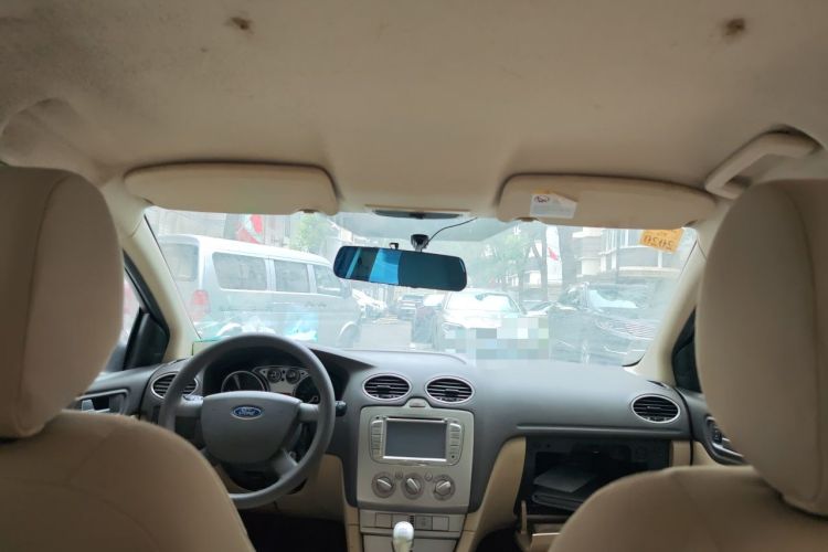 Used Ford Focus 2013 Sedan Classic 1.8L Manual Base Model Headliner