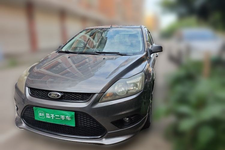 Used Ford Focus 2013 Hatchback Classic 1.8L Automatic Fashion Edition Guazi used car, China used car export, Used car for sale, Used cars, Cheapest cars for sale