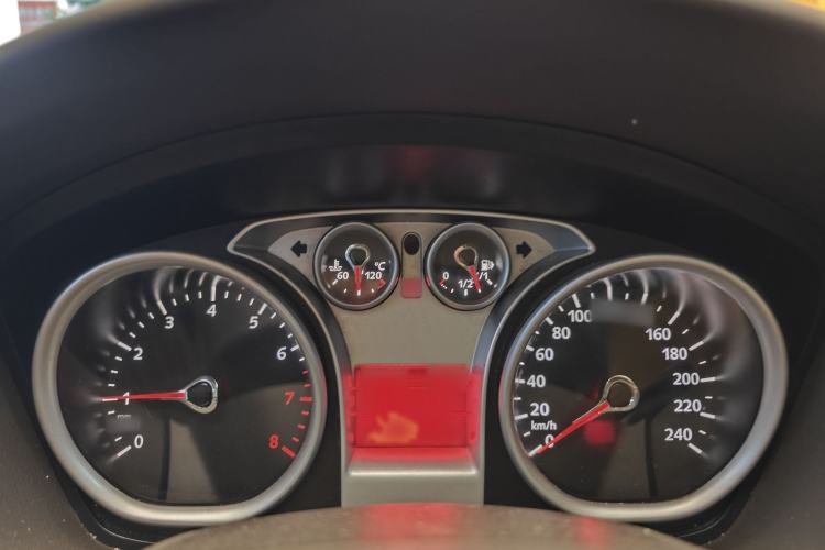 Used Ford Focus 2013 Sedan Classic 1.8L Manual Fashion Edition Instrument Cluster