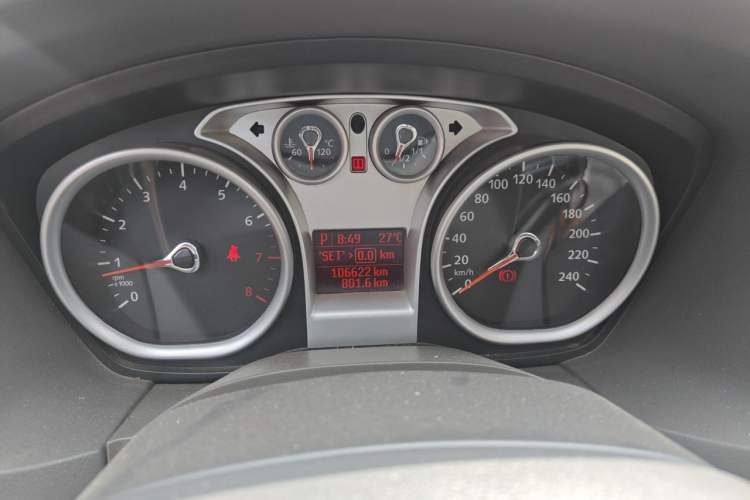 Used Ford Focus 2013 Sedan Classic 1.8L Automatic Fashion Edition Instrument Cluster