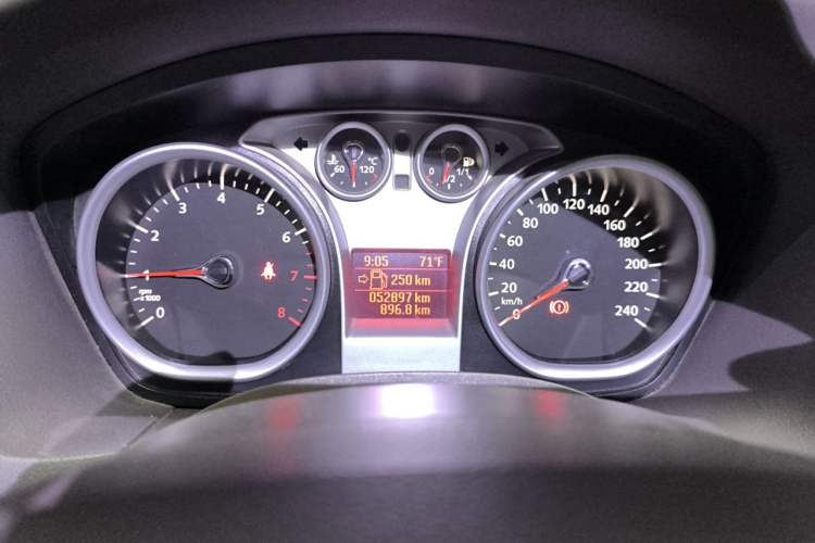 Used Ford Focus 2013 Sedan Classic 1.8L Manual Base Model Instrument Cluster