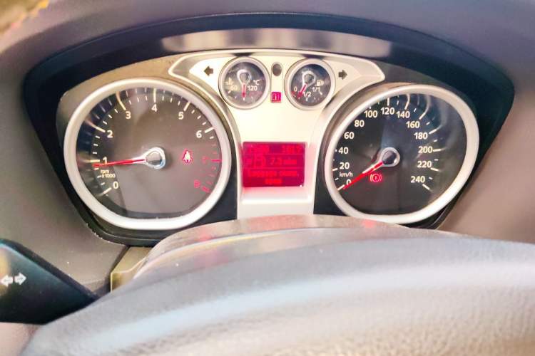 Used Ford Focus 2013 Sedan Classic 1.8L Manual Base Model Instrument Cluster