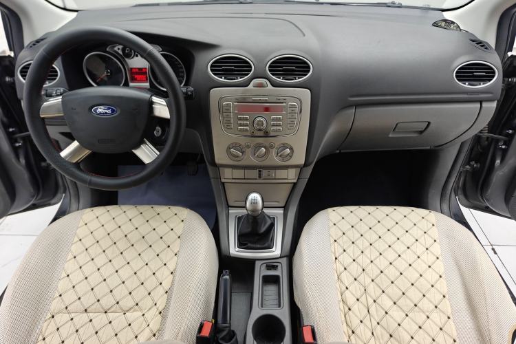 Used Ford Focus 2013 Hatchback Classic 1.8L Manual Base Model Interior 2