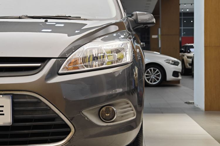 Used Ford Focus 2013 Sedan Classic 1.8L Manual Fashion Edition Left Front Headlight