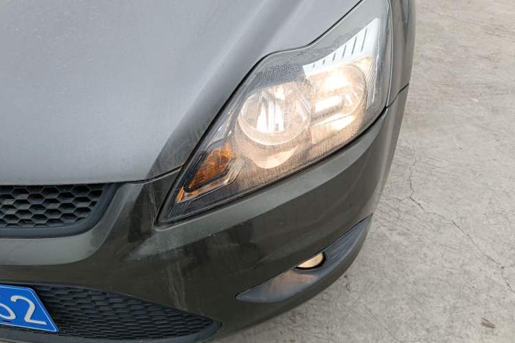 Used Ford Focus 2013 Hatchback Classic 1.8L Automatic Base Model Left Front Headlight