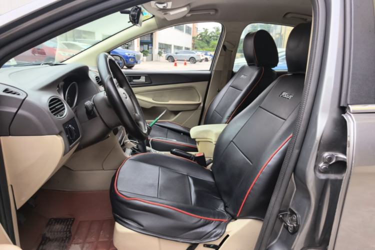 Used Ford Focus 2013 Sedan Classic 1.8L Manual Base Model Left Front Seat
