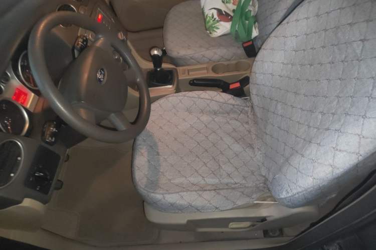 Used Ford Focus 2013 Sedan Classic 1.8L Manual Base Model Left Front Seat