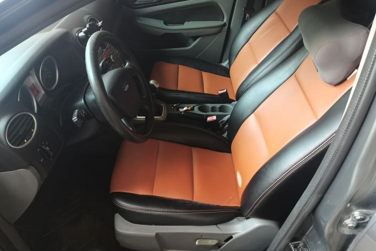 Used Ford Focus 2013 Hatchback Classic 1.8L Manual Base Model Left Front Seat