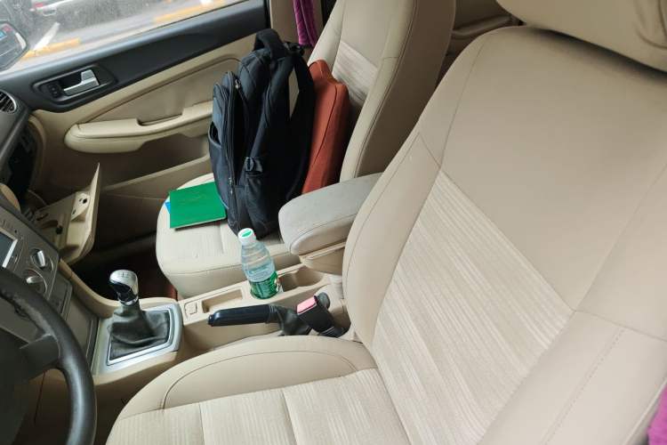Used Ford Focus 2013 Sedan Classic 1.8L Manual Base Model Left Front Seat