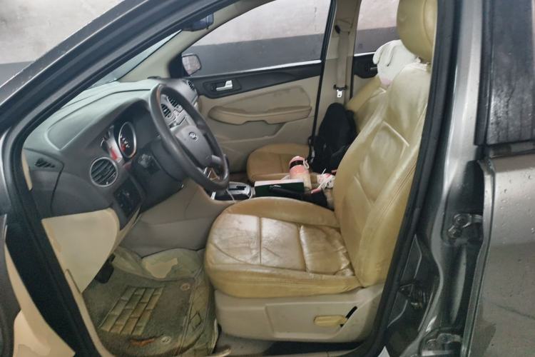 Used Ford Focus 2013 Sedan Classic 1.8L Automatic Base Model Left Front Seat