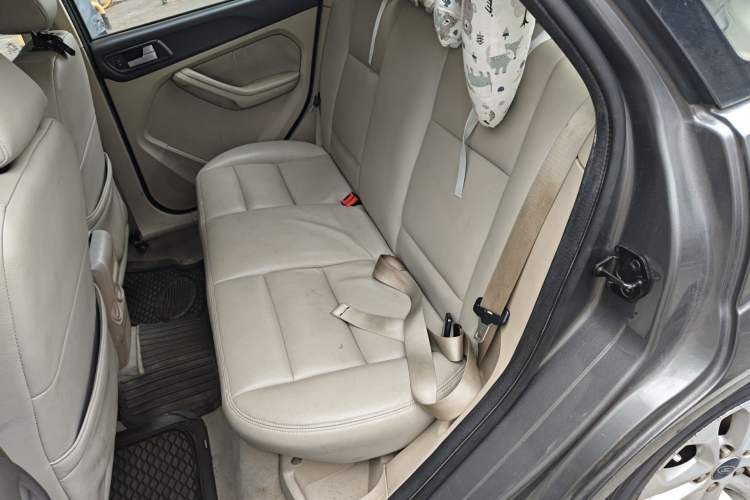 Used Ford Focus 2013 Sedan Classic 1.8L Manual Base Model Left Rear Seat
