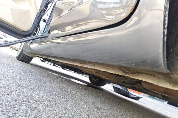 Used Ford Focus 2013 Sedan Classic 1.8L Manual Fashion Edition Left Side Sill