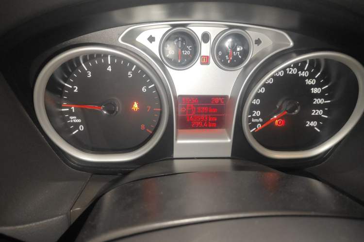 Used Ford Focus 2013 Sedan Classic 1.8L Manual Base Model Odometer Close Up