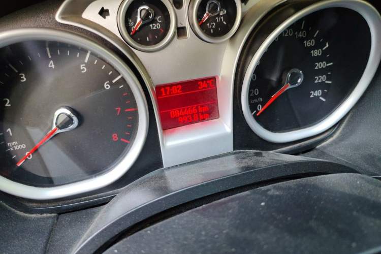 Used Ford Focus 2013 Hatchback Classic 1.8L Automatic Base Model Odometer Close Up