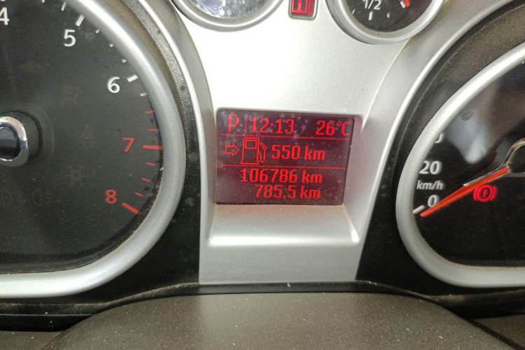 Used Ford Focus 2013 Sedan Classic 1.8L Automatic Fashion Edition Odometer Close Up