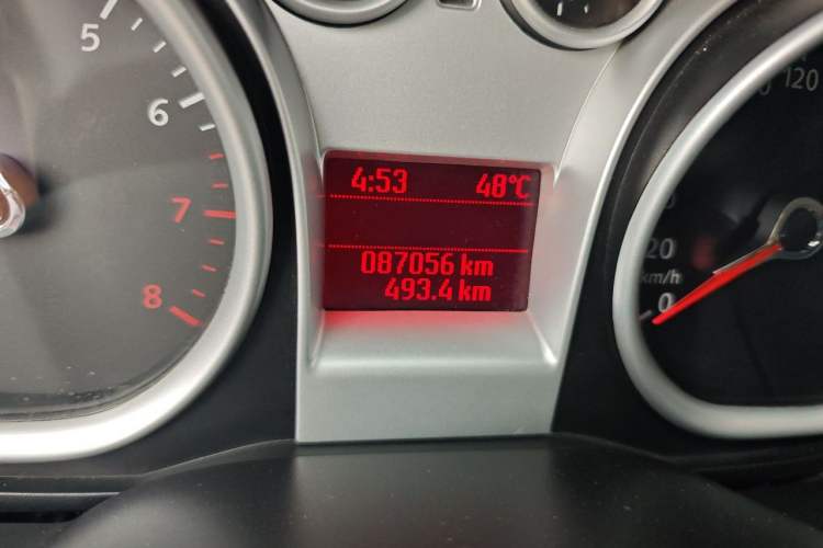 Used Ford Focus 2013 Hatchback Classic 1.8L Manual Base Model Odometer Close Up