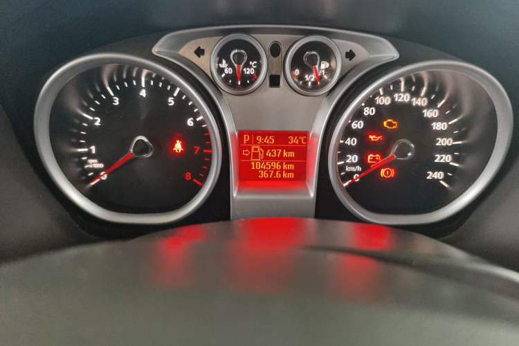 Used Ford Focus 2013 Sedan Classic 1.8L Automatic Base Model Odometer Close Up