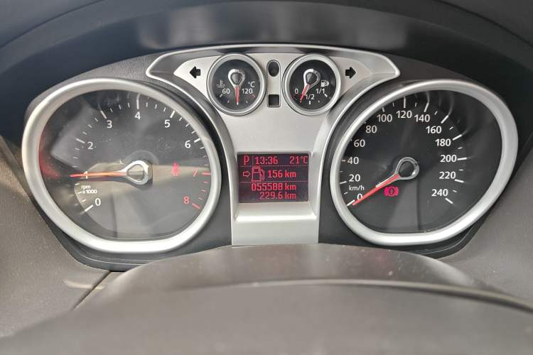 Used Ford Focus 2013 Sedan Classic 1.8L Automatic Base Model Odometer Close Up