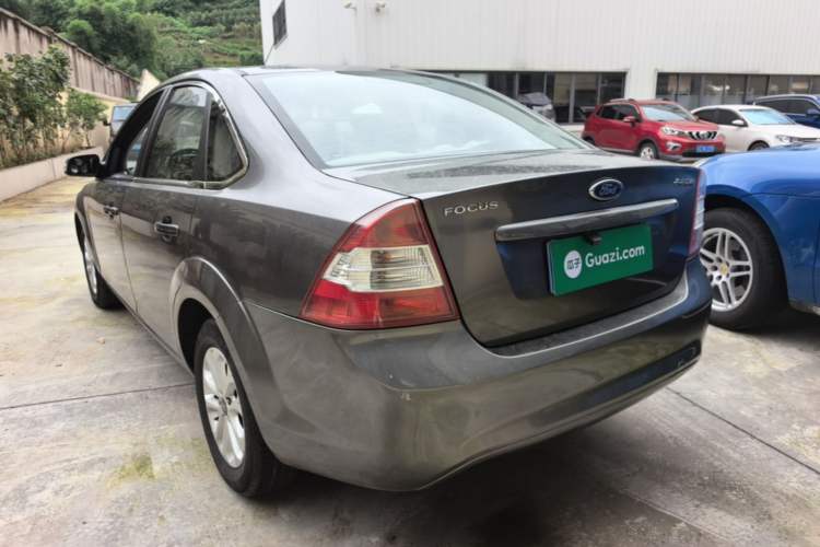 Used Ford Focus 2013 Sedan Classic 1.8L Manual Base Model Rear Left 45 Deg