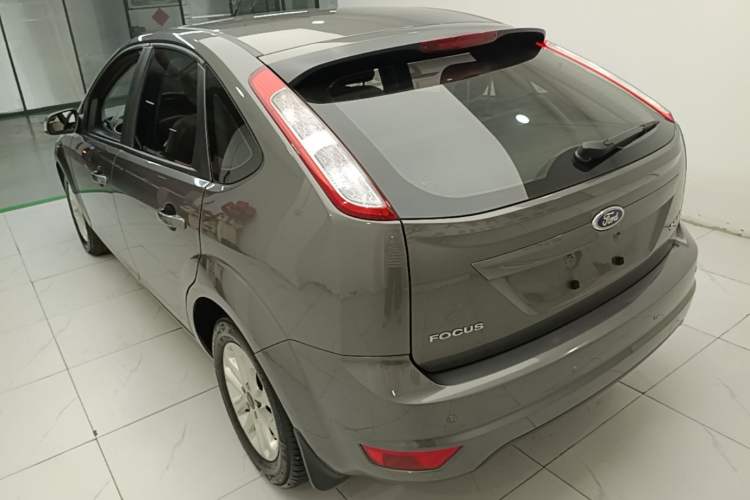 Used Ford Focus 2013 Hatchback Classic 1.8L Manual Base Model Rear Left 45 Deg