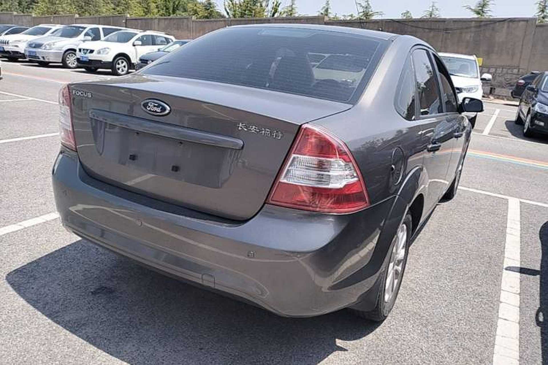 Used Ford Focus 2013 Sedan Classic 1.8L Manual Base Model Rear Right 45 Deg