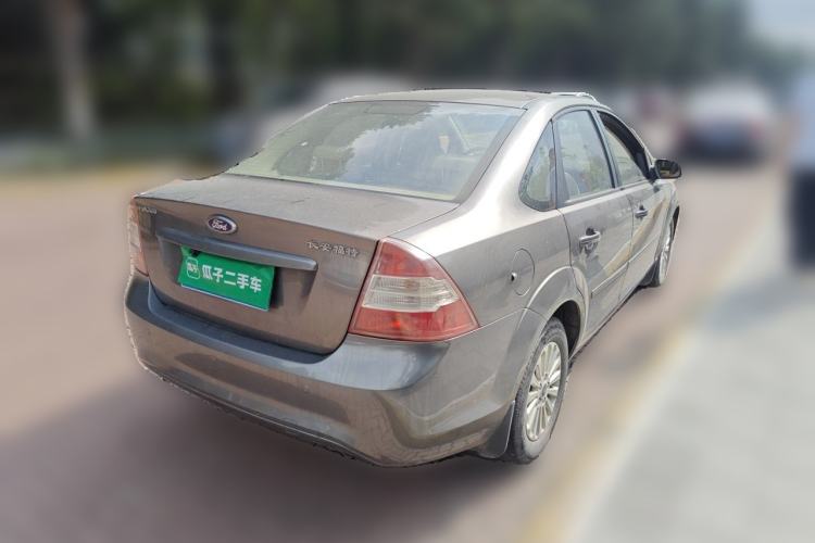 Used Ford Focus 2013 Sedan Classic 1.8L Automatic Fashion Edition Rear Right 45 Deg