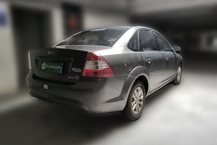 Used Ford Focus 2013 Sedan Classic 1.8L Manual Base Model Rear Right 45 Deg
