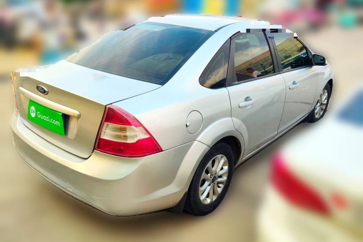 Used Ford Focus 2013 Sedan Classic 1.8L Manual Base Model Rear Right 45 Deg