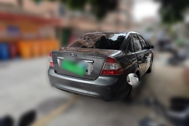 Used Ford Focus 2013 Sedan Classic 1.8L Manual Base Model Rear Right 45 Deg