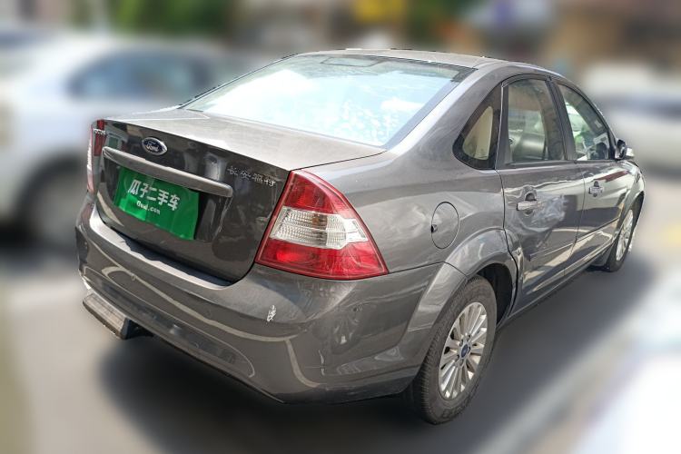 Used Ford Focus 2013 Sedan Classic 1.8L Automatic Fashion Edition Rear Right 45 Deg