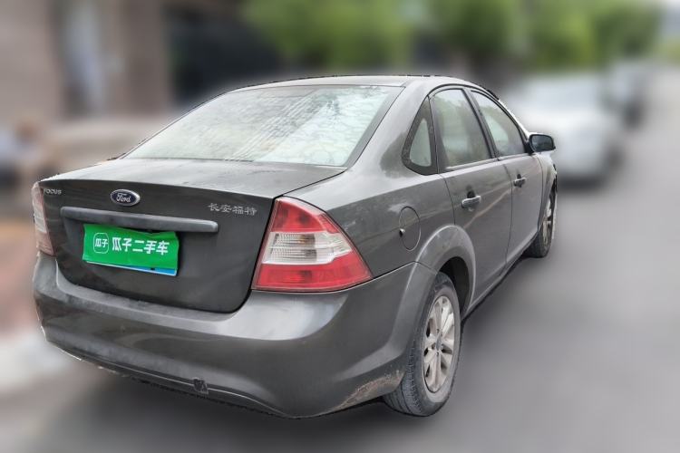 Used Ford Focus 2013 Sedan Classic 1.8L Manual Base Model Rear Right 45 Deg