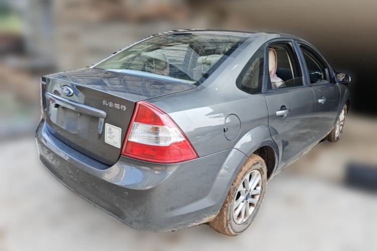 Used Ford Focus 2013 Sedan Classic 1.8L Manual Base Model Rear Right 45 Deg