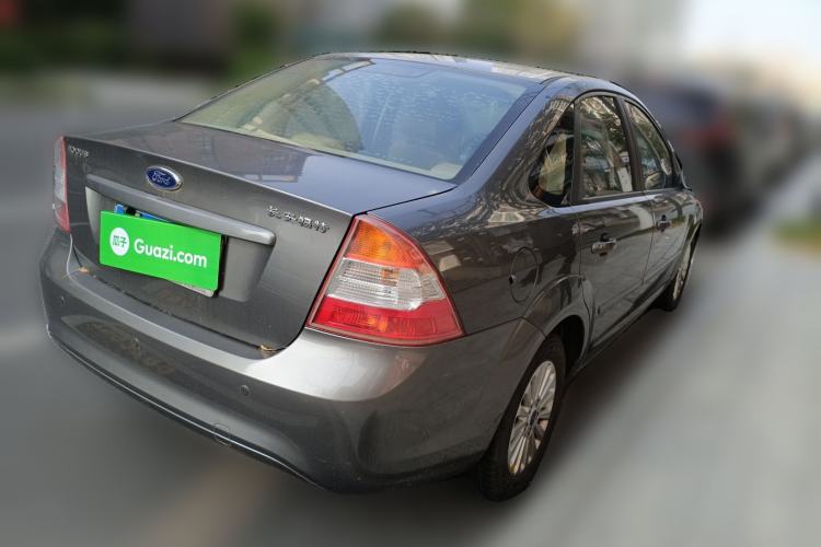Used Ford Focus 2013 Sedan Classic 1.8L Manual Fashion Edition Rear Right 45 Deg