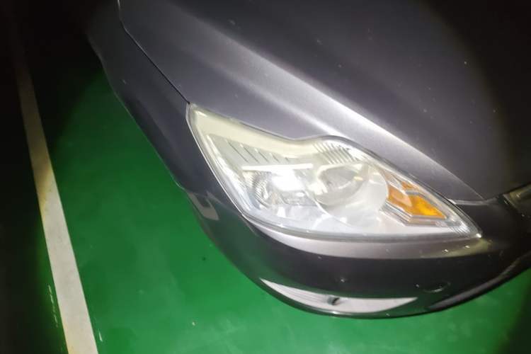 Used Ford Focus 2013 Sedan Classic 1.8L Manual Millionth Anniversary Edition Right Front Headlight