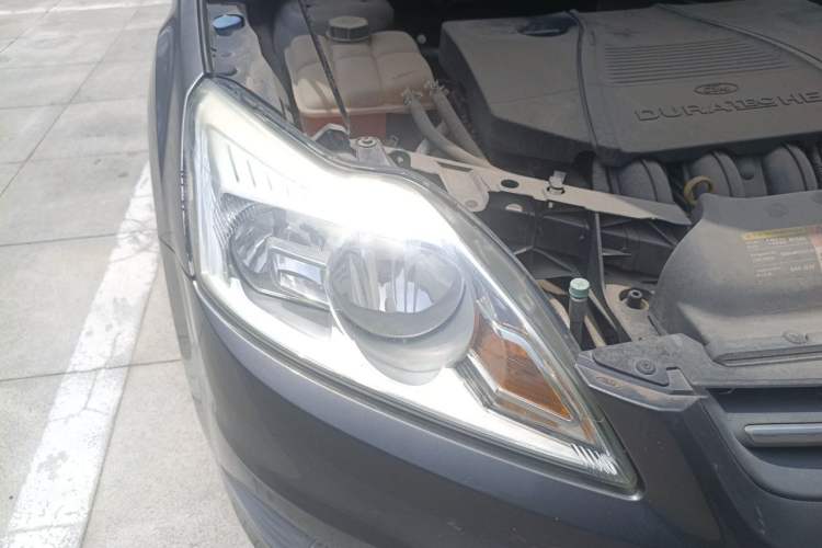 Used Ford Focus 2013 Sedan Classic 1.8L Automatic Fashion Edition Right Front Headlight