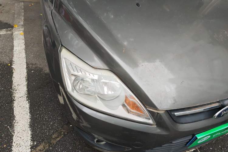 Used Ford Focus 2013 Sedan Classic 1.8L Manual Base Model Right Front Headlight