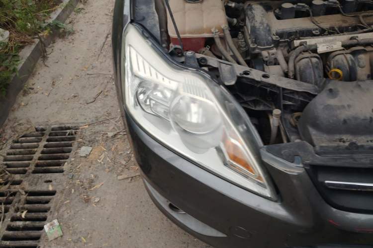 Used Ford Focus 2013 Sedan Classic 1.8L Automatic Base Model Right Front Headlight