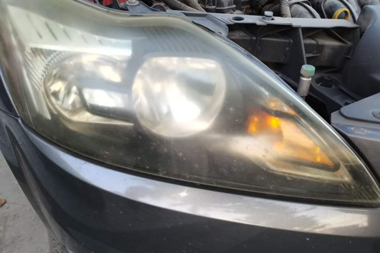 Used Ford Focus 2013 Hatchback Classic 1.8L Manual Base Model Right Front Headlight