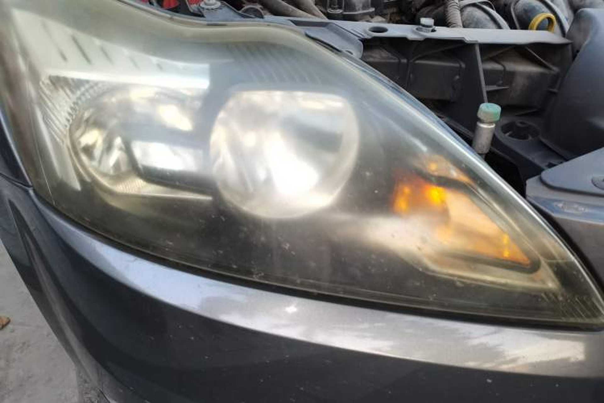 Used Ford Focus 2013 Hatchback Classic 1.8L Manual Base Model Right Front Headlight