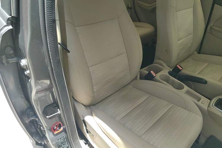 Used Ford Focus 2013 Sedan Classic 1.8L Manual Base Model Right Front Seat